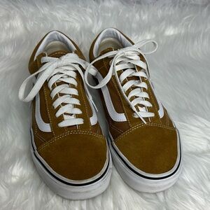 Vans women’s Brown Suede Sneakers size W 8.5 M 7
